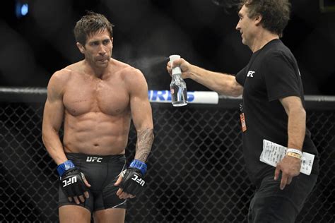 Jake Gyllenhaal, at UFC 285, films 'Road House' remake - Los Angeles Times