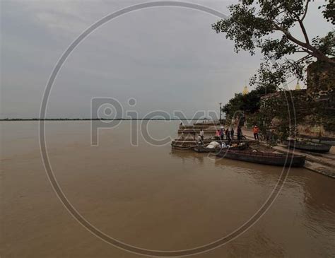 Image of guptar ghat sunset view ayodhya faizabad uttar pradesh india ...