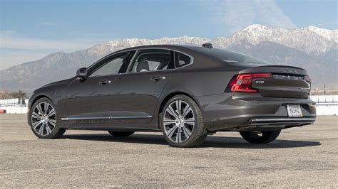 2022 Volvo Car Lineup Changes: Hello Hybrids, Goodbye Wagons