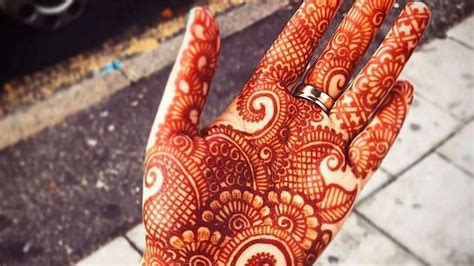 20 Stunning Mehendi Design Ideas for Simple Front Hands to Impress Everyone!