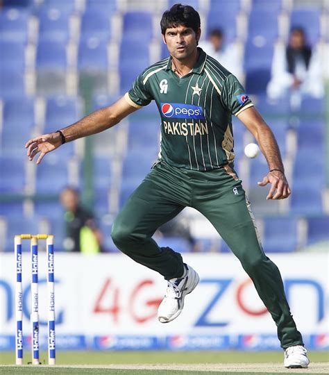 Spot-fixing: Mohammad Irfan suspended in PSL scandal - Rediff Cricket