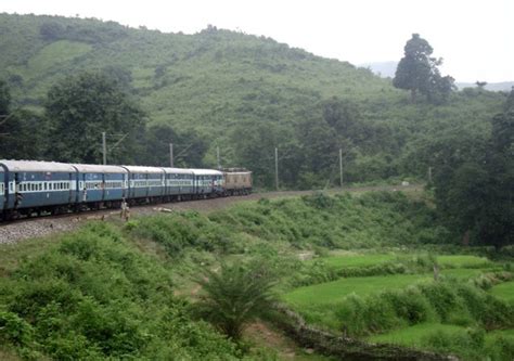 ANDHRA OOTY (ARAKU VALLEY): TRAIN TOUTE FROM VIZAG TO ARAKU VALLEY