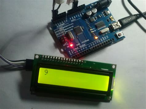 lcd - Read/Write EEPROM Arduino - Stack Overflow