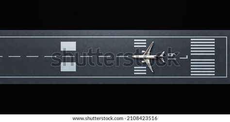 Runway Top View: Over 3,005 Royalty-Free Licensable Stock Photos | Shutterstock