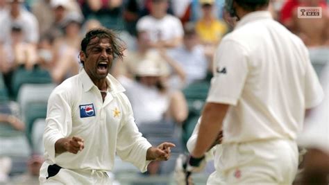 Shoaib Akhtar Profile - Icc Ranking, Age, Career Info & Stats