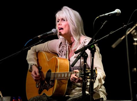 A Full Circle for Emmylou Harris - The New York Times