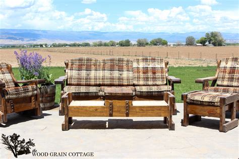 Outdoor Patio Furniture Makeover - The Wood Grain Cottage