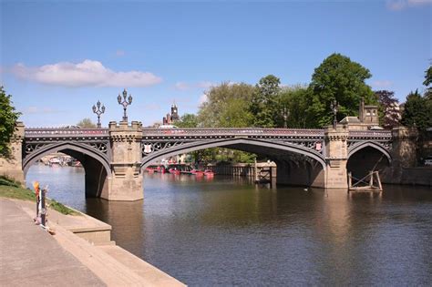 The River Ouse, York - Jorvik.co.uk