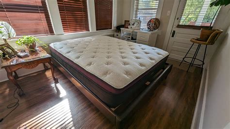 Helix Dusk Luxe mattress review: a heavenly sleep experience for back ...