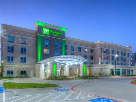 Katy Hotel Near Katy Mills Mall | Holiday Inn & Suites Houston West - Katy Mills