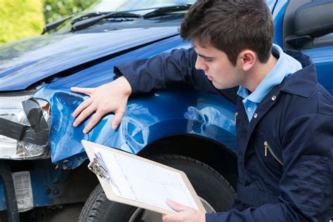 Should I Talk To An Insurance Adjuster About My Car Accident