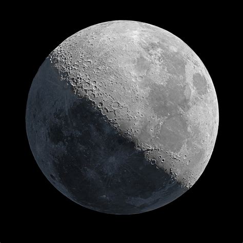 Astro Anarchy: Moon images from a new point of view