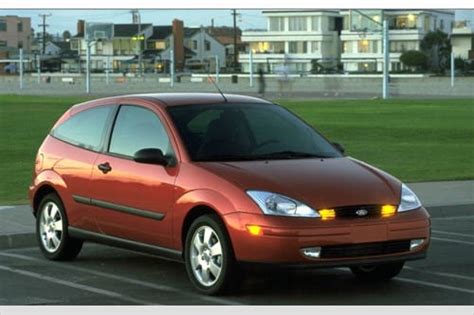 Used 2001 Ford Focus Hatchback Pricing - For Sale | Edmunds