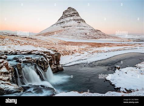 Kirkjufell sunrise hi-res stock photography and images - Alamy