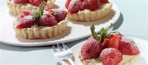 Strawberry Tarts with Crème Patissiere recipe | Budgens.co.uk