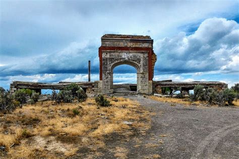 The 6 Coolest Nevada Ghost Towns to Explore