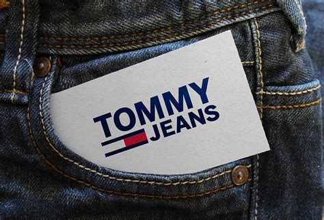 Marcel Bos - Logo Tommy Jeans