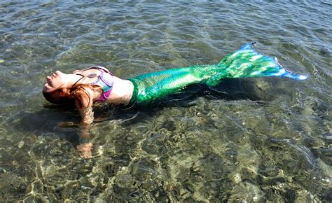 Fire Pixie Happenings: Swimming Mermaid Tail Tutorial - How I made my new Neoprene tail