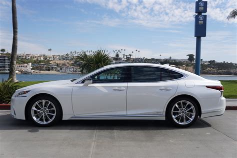 Lexus LS 500H first drive—An excess of luxury and range | The Nerdy