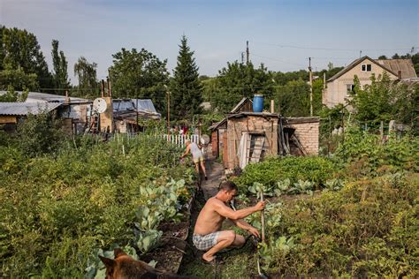 How Life Goes on During Wartime in Eastern Ukraine | Time