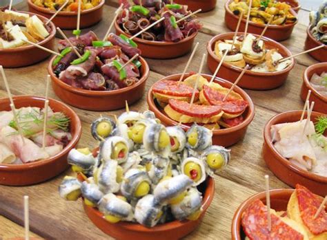 Pin by Sarah K. on Party - Spain an mexican theme | Tapas recipes ...