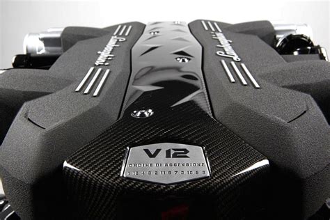 The Extreme PetrolHead: Lambo's all new super V12 engine..can out gun ...