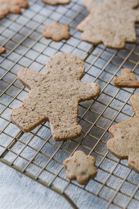 Christmas Tea Cookies - Rezel Kealoha