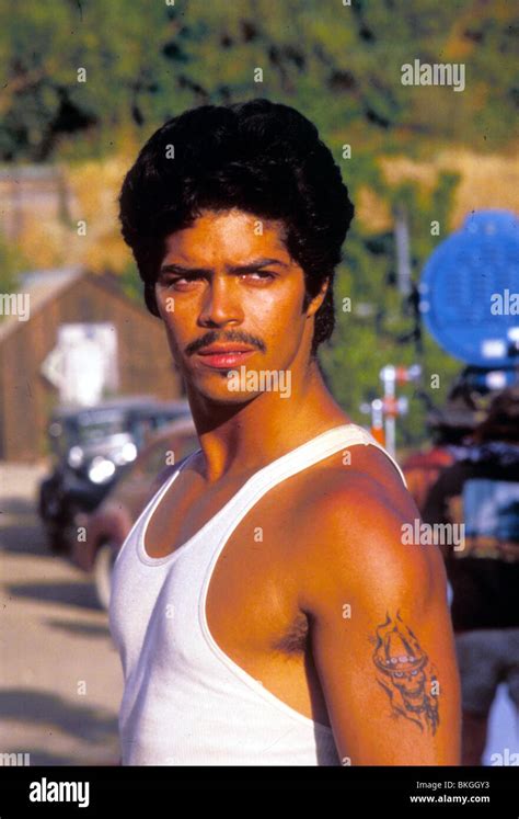 LA BAMBA (1987) ESAI MORALES LBM 013 TLD Stock Photo - Alamy