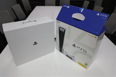 PlayStation 5 unboxing – Photos