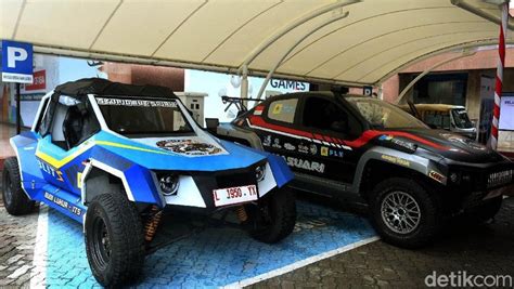 Mewarnai Mobil Offroad - Gambar Putih