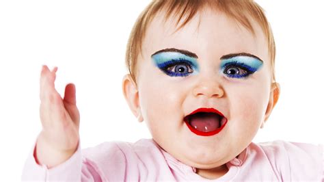 The Rich and Horrifying World of Toddler Makeup Tutorials