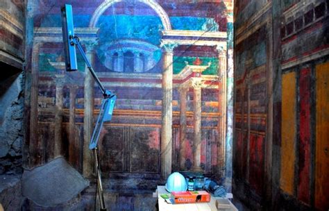 Laser Used To Restore Frescoes At Pompeii’s Villa Of Mysteries | ITALY ...