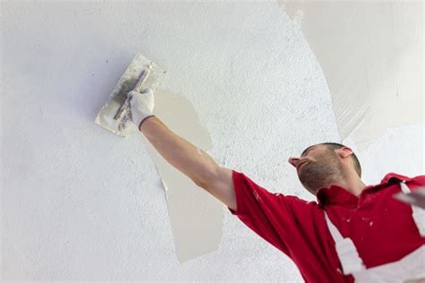 How to plaster a ceiling: an expert guide | Homes & Gardens