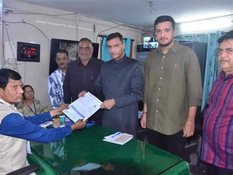 Akbaruddin Owaisi files nomination from Chandrayangutta quietly