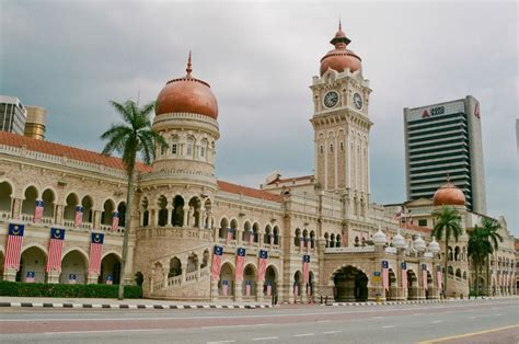 Sultan Abdul Samad Building is a major landmark in the KL city - klia2 info