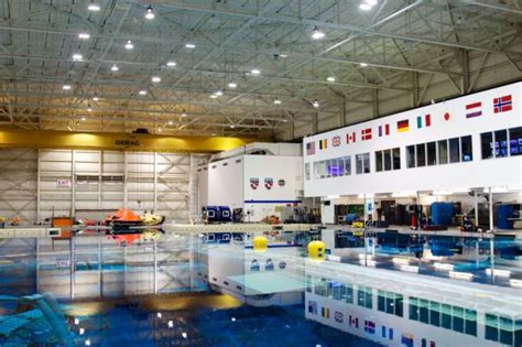 NASA’s Spacemen Have Their Own Swimming Pool Too (66 pics) - Izismile.com