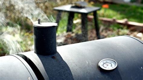 How to Control Temperature on Your Charcoal Smoker