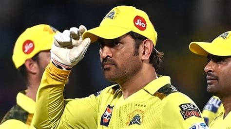 MS Dhoni's Unseen Vulnerability: The Tearful Moment That Shook CSK ...