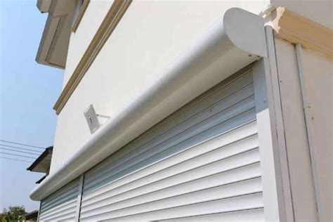 Lowes Garage Door Installation Cost Comparison: DIY Or Hire A Pro?