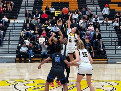 Girls Basketball Starts Season Strong - Centerville High School ...