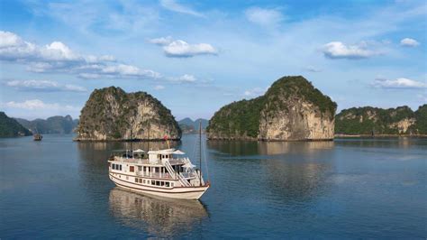 Hanoi Halong Bay Tour with Luxury Flamingo Cruise - 4 Days by DNQ ...