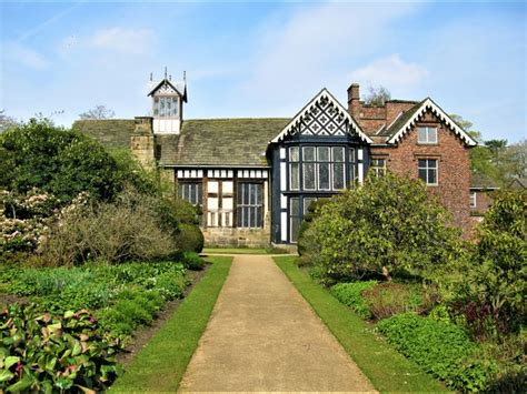 Rufford Old Hall (Rear) © G Laird cc-by-sa/2.0 :: Geograph Britain and ...