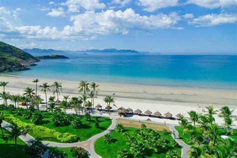 Nha Trang Vietnam - One of the most beautiful beaches