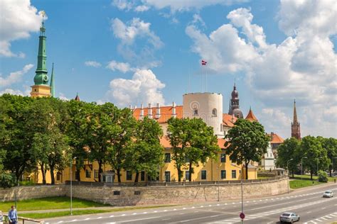 Riga Castle editorial photo. Image of sightseeing, latvian - 182661761