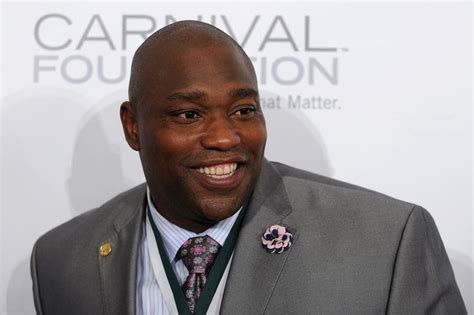 Warren Sapp Net Worth | Celebrity Net Worth