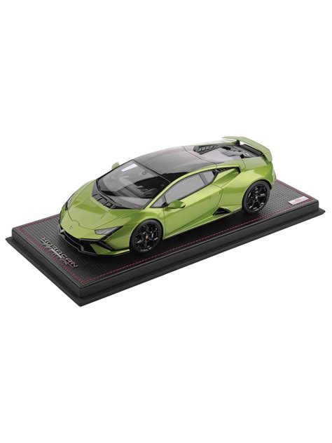 LAMBORGHINI HURACÁN TECNICA MODEL CAR ON A SCALE OF 1:18 BY MR COLLECTION | Lamborghini Store