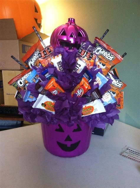 Halloween candy bouquet.... Just love the colours. | 1000 | Diy ...