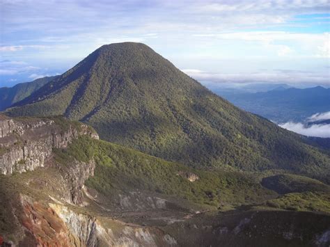 Traveler Guide: Gunung Gede Pangrango National Park