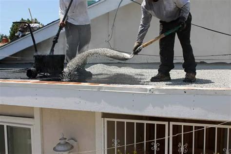 Built-Up (Tar-and-Gravel) Roofing Systems | HomeTips