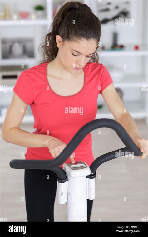 setting the exercise machine Stock Photo - Alamy